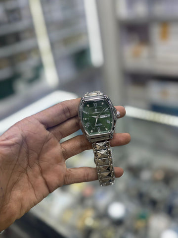 Poedagar Tonneau Watch – Diamond Markers | White & Green Dial | Steel Bracelet
